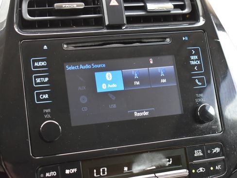 Used 2016 Toyota Prius Two FWD image 22