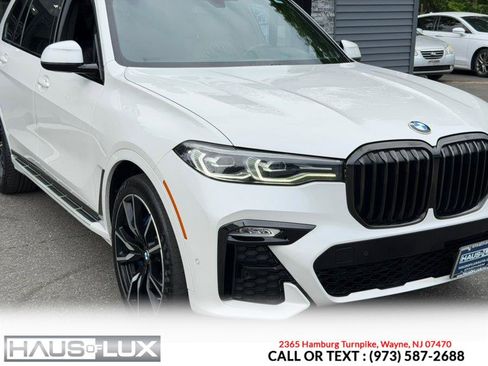 Used 2021 BMW X7 xDrive40i w/ M Sport Package AWD/4WD image 9