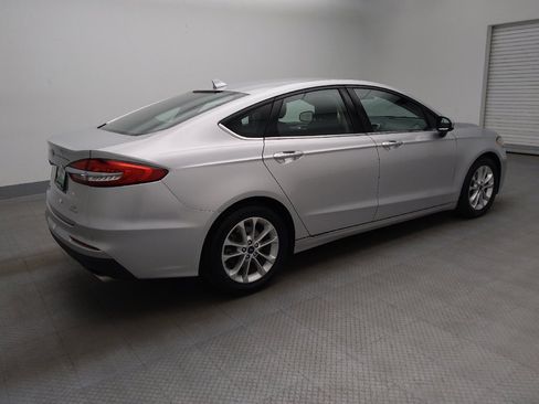 Used 2019 Ford Fusion SE FWD image 10