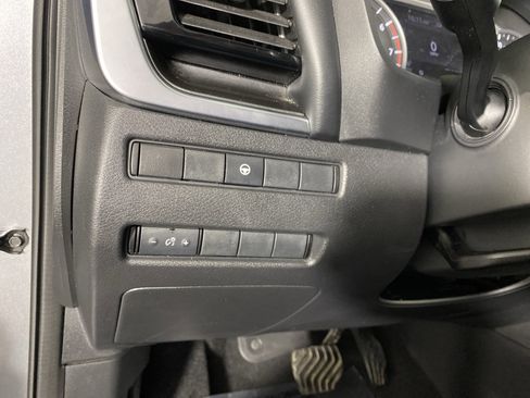 Used 2021 Nissan Rogue SV AWD/4WD image 23