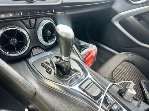 Used 2021 Chevrolet Camaro LT image 20