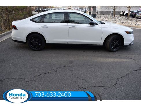 New 2025 Honda Accord SE image 8