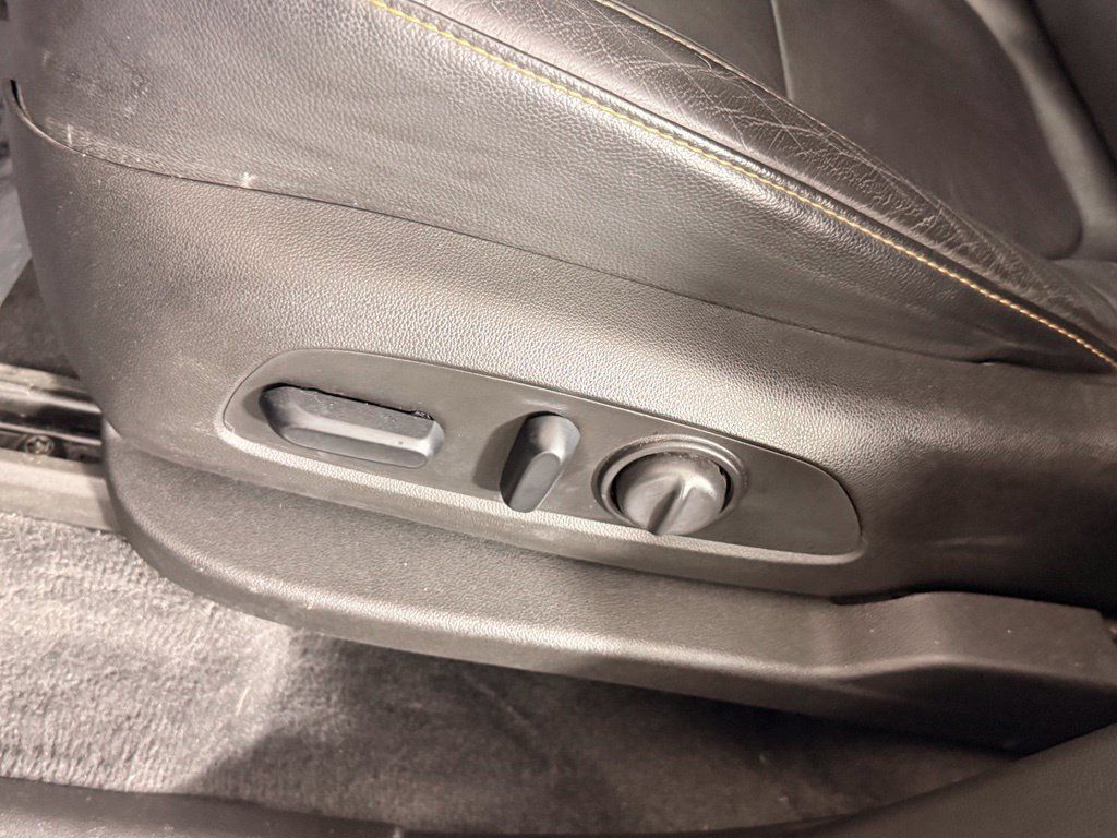 Used 2019 Chevrolet Traverse RS w/ LPO, Floor Liner Package FWD image 32
