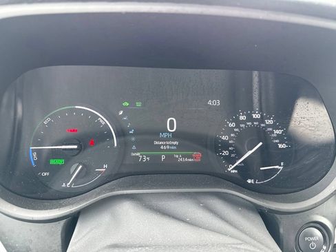 Used 2025 Toyota Sienna XLE FWD image 20