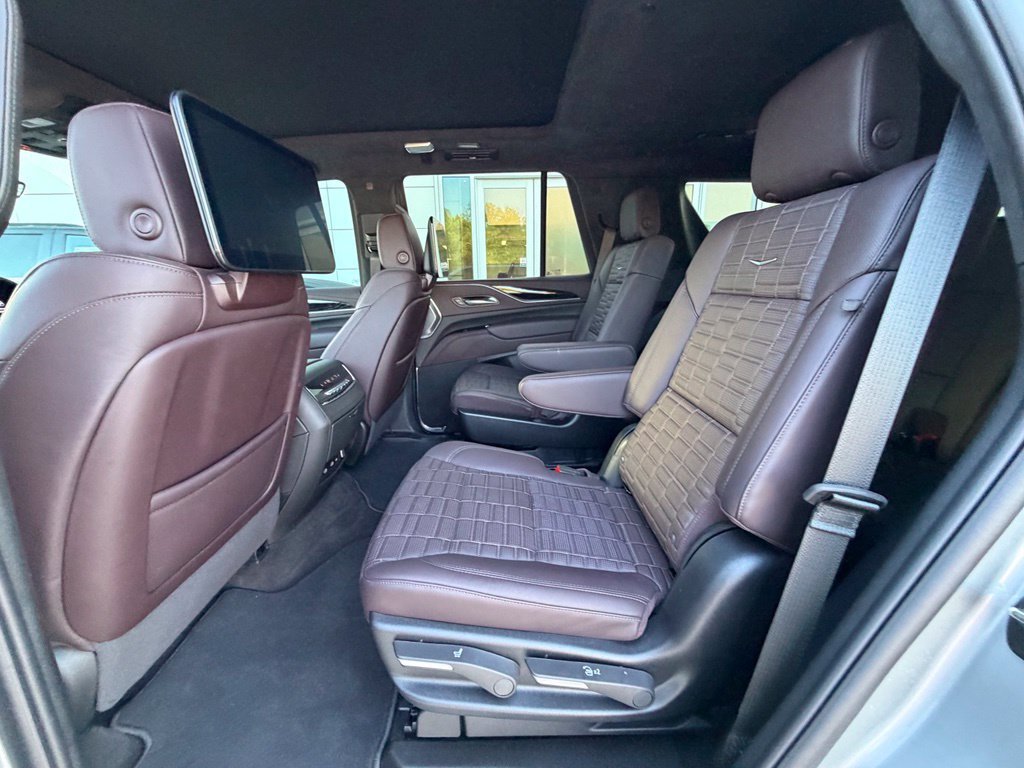 Used 2024 Cadillac Escalade V AWD/4WD image 15