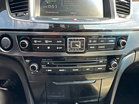 Used 2014 Hyundai Equus Signature RWD image 36