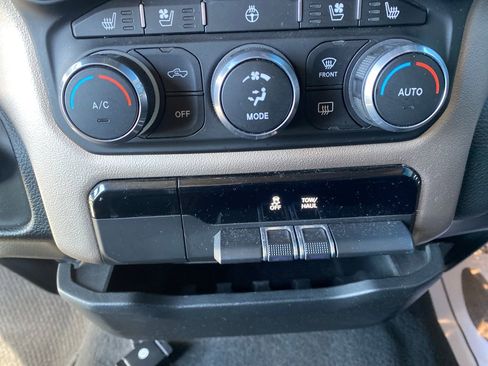 Used 2022 RAM 1500 Laramie AWD/4WD image 35