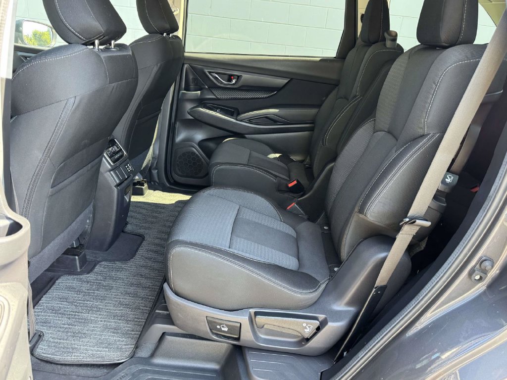 Used 2025 Subaru Ascent Premium AWD/4WD image 18