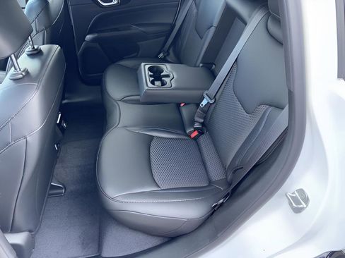 New 2026 Jeep Compass Latitude AWD/4WD image 33