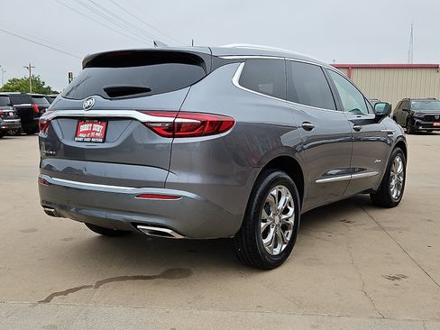 Used 2020 Buick Enclave Avenir w/ Avenir Technology Package AWD/4WD image 3