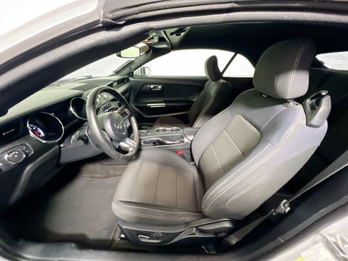 Used 2016 Ford Mustang Convertible w/ Equipment Group 051A image 14