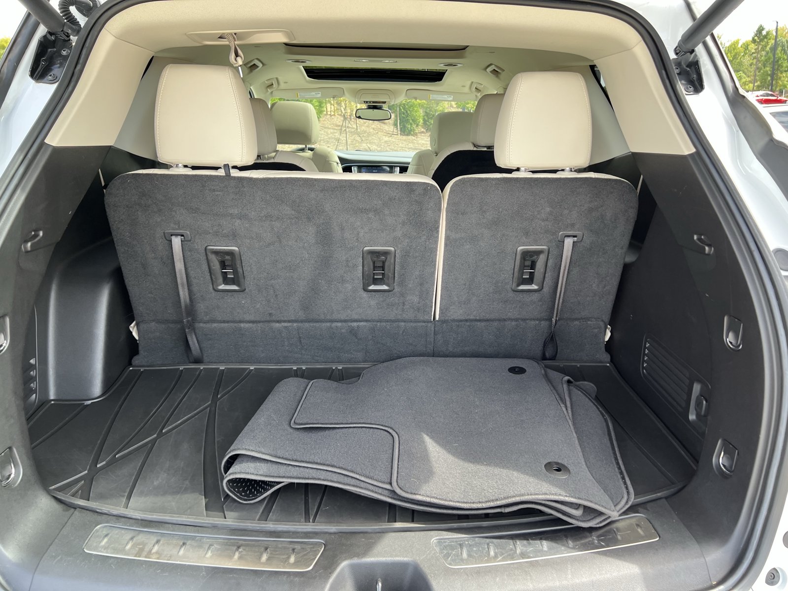 Used 2023 Buick Enclave Essence w/ Experience Buick Package FWD image 33