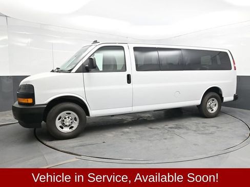 Used 2024 Chevrolet Express 3500 LS RWD image 3