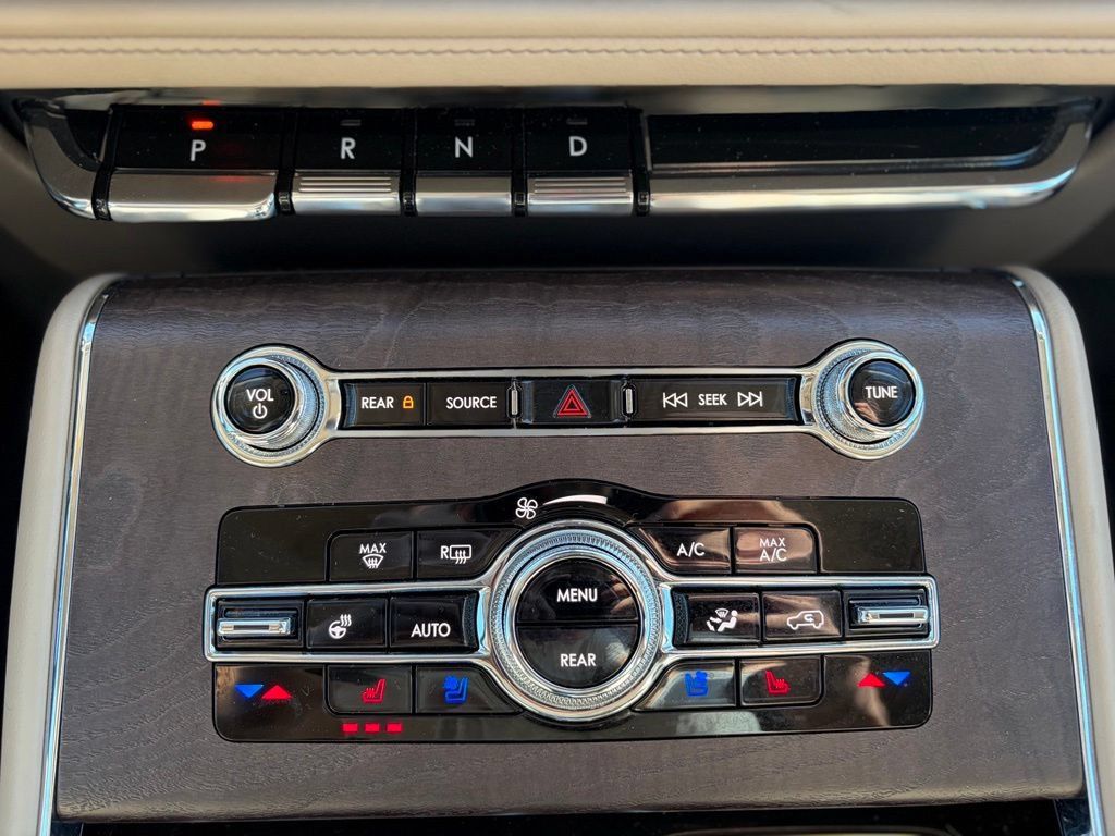 Certified 2023 Lincoln Aviator Reserve w/ Equipment Group 201A AWD/4WD image 33