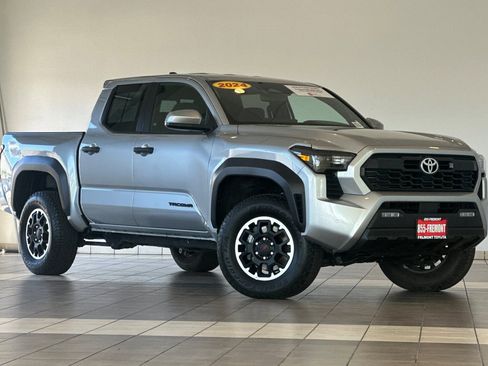 Certified 2024 Toyota Tacoma TRD Off-Road w/ TRD Off Road Upgrade Package image 2