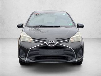 Used 2015 Toyota Yaris LE video 2