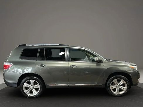 Used 2013 Toyota Highlander Limited image 6