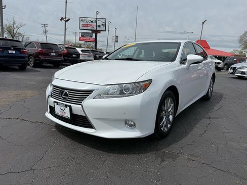 Used 2013 Lexus ES 350 w/ Luxury Pkg FWD image 3
