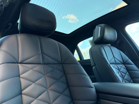 Certified 2023 BMW 740i image 20