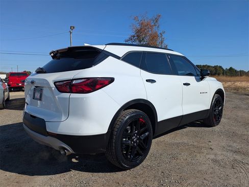 Used 2022 Chevrolet Blazer LT w/ Redline Edition image 3