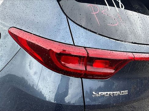 Used 2021 Kia Sportage LX image 25