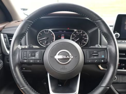 Used 2023 Nissan Rogue SV w/ SV Premium B Package AWD/4WD image 16