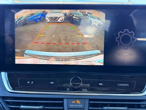 Used 2023 Nissan Altima 2.5 SR w/ SR Premium Package image 24