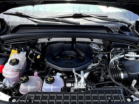 Used 2025 Jeep Grand Cherokee Limited 4xe image 9