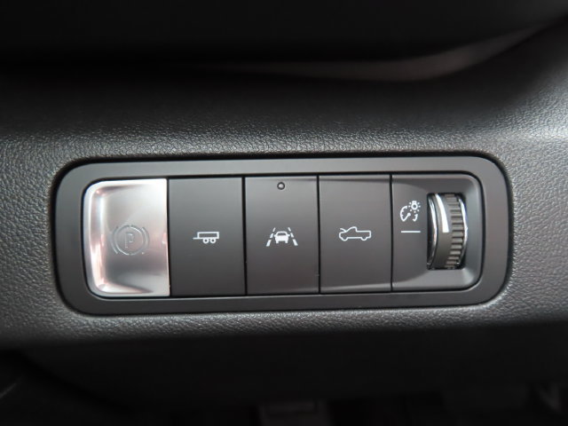 Certified 2025 Chevrolet Silverado EV W/T AWD/4WD image 34