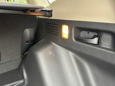 Used 2022 Honda CR-V EX-L image 29