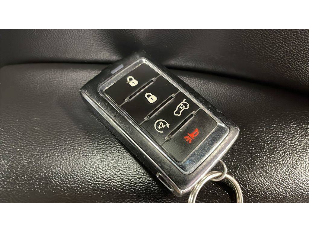 Used 2023 Jeep Grand Cherokee L Limited AWD/4WD image 20
