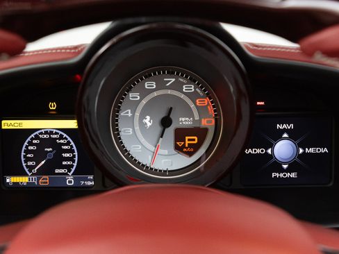 Certified 2015 Ferrari 458 Speciale A RWD image 99