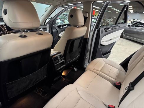 Used 2016 Mercedes-Benz GLE 400 4MATIC image 43