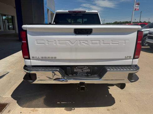 Used 2024 Chevrolet Silverado 2500 LTZ w/ LTZ Plus Package AWD/4WD image 5