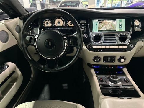 Used 2015 Rolls-Royce Wraith RWD image 62