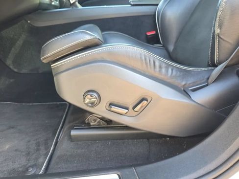 Used 2018 Volvo XC60 T5 R-Design w/ Protection Package AWD/4WD image 15