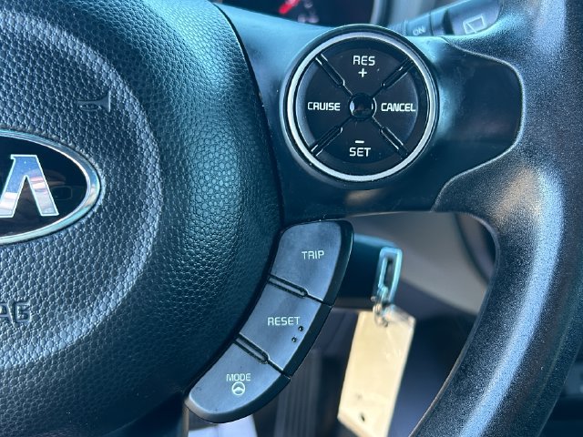 Used 2016 Kia Soul + FWD image 16