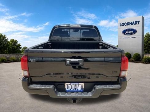 Used 2019 Toyota Tacoma TRD Sport RWD image 6