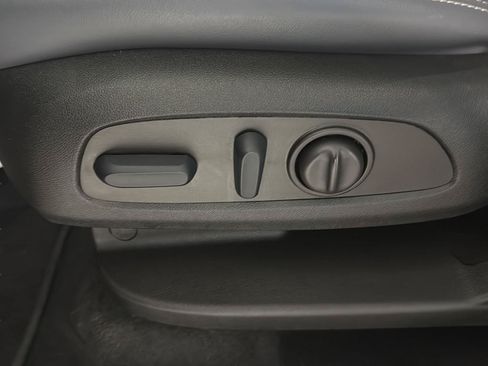 Used 2024 Buick Enclave Essence w/ LPO, Floor Liner Package AWD/4WD image 5