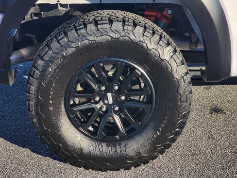 Used 2025 Ford F150 Raptor image 11