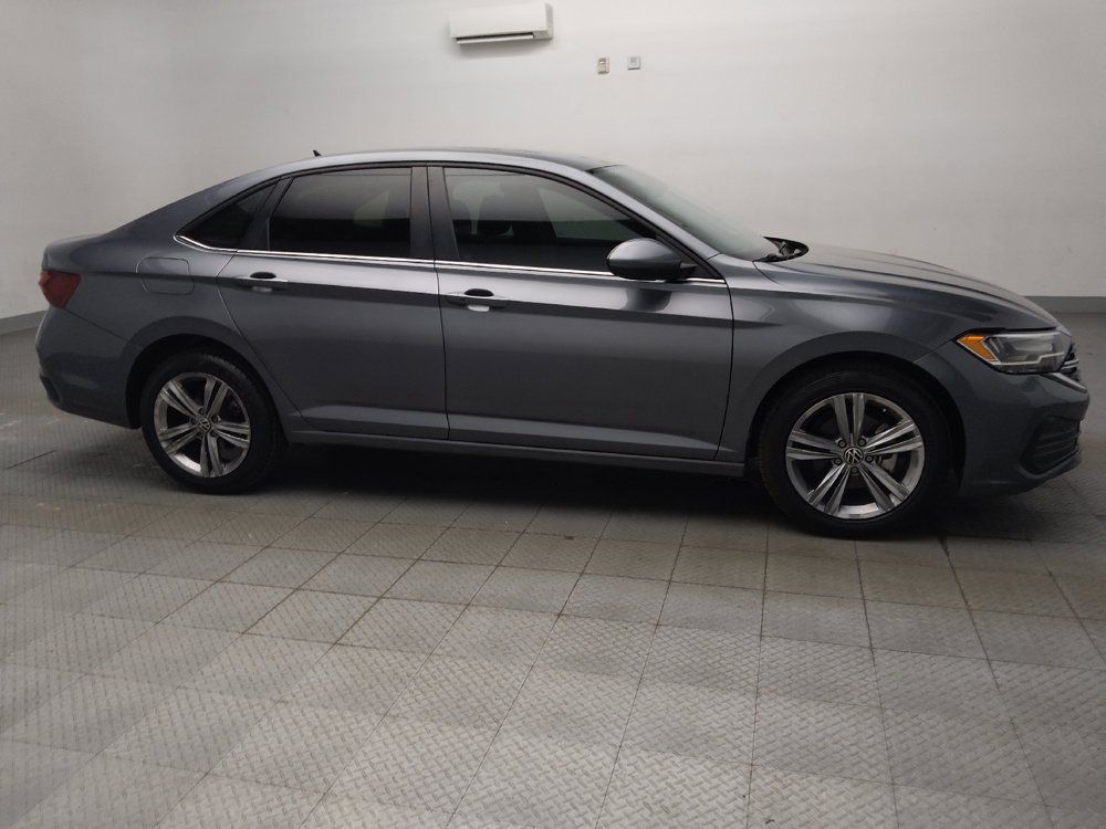 Used 2024 Volkswagen Jetta SE FWD image 11