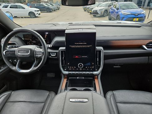 Used 2025 GMC Yukon Denali image 10