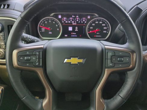 Used 2021 Chevrolet Silverado 1500 High Country w/ Technology Package AWD/4WD image 34