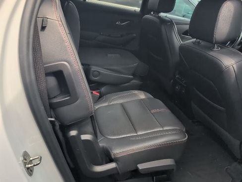 Used 2022 Chevrolet Traverse RS AWD/4WD image 17