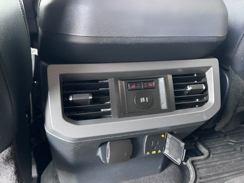 Used 2024 Ford F250 Lariat AWD/4WD image 36