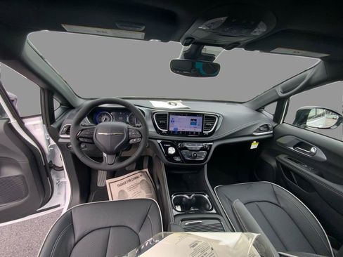 New 2026 Chrysler Pacifica Limited w/ S Appearance Package image 20