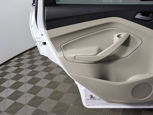 Used 2017 Ford Escape Titanium image 21