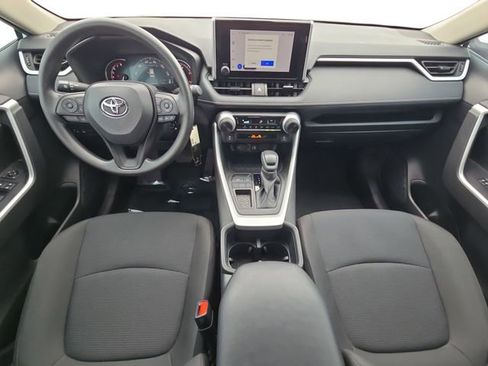 Used 2025 Toyota RAV4 LE image 9