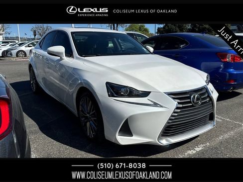 Used 2017 Lexus IS 200t image 1
