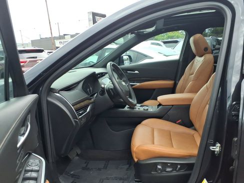 Certified 2023 Cadillac XT4 Premium Luxury AWD/4WD image 21